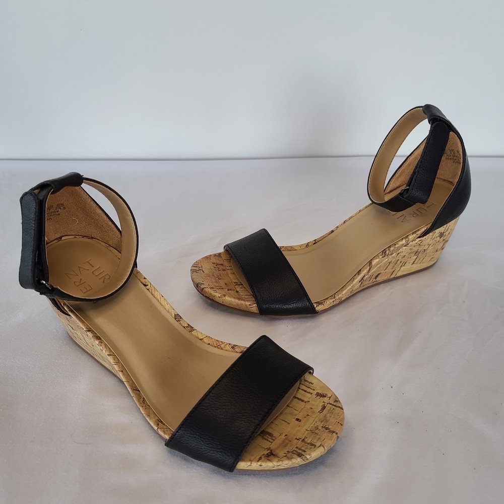 Naturalizer AREDA womens Wedge Sandal Size 7